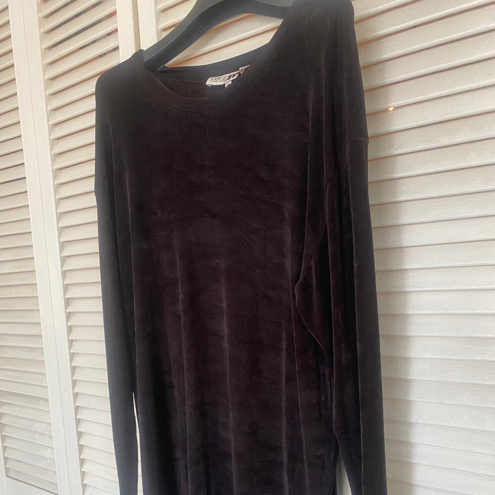 Black boat neck shirt, Taylor New York